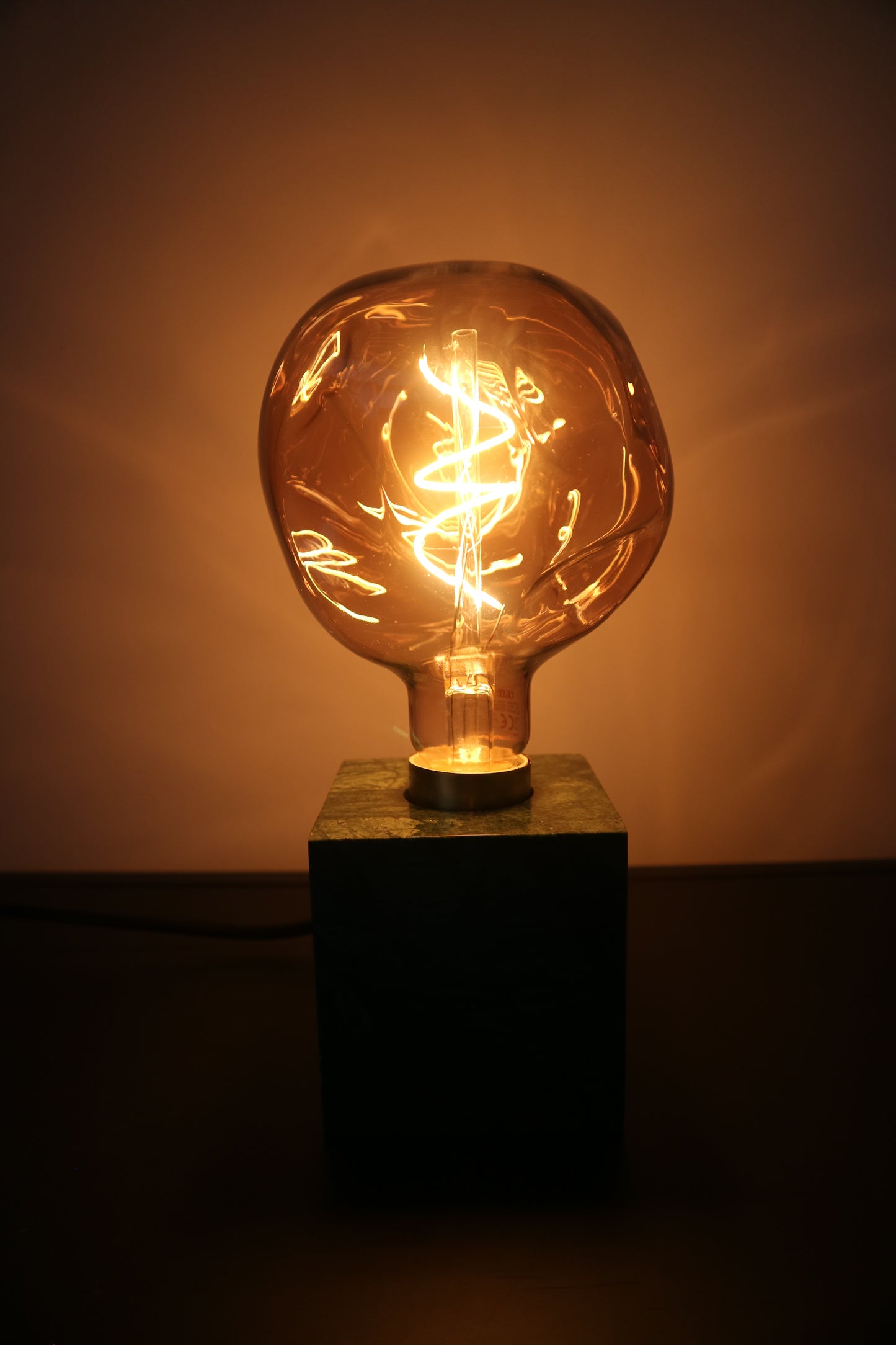 Lova Lamp - Marble Green