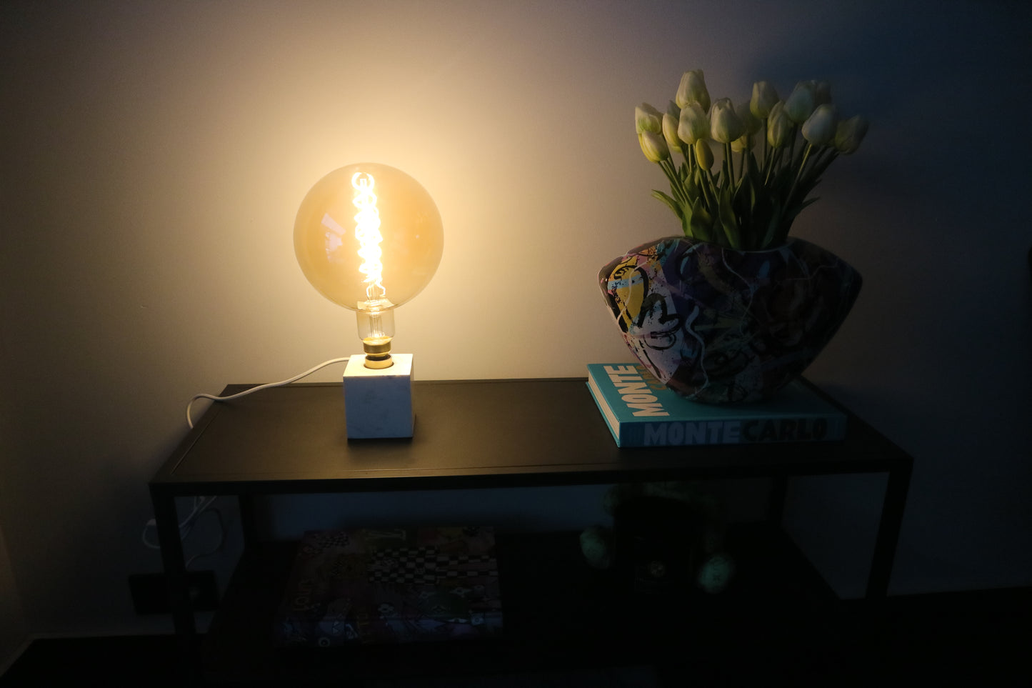 Lova Lamp - Marble White