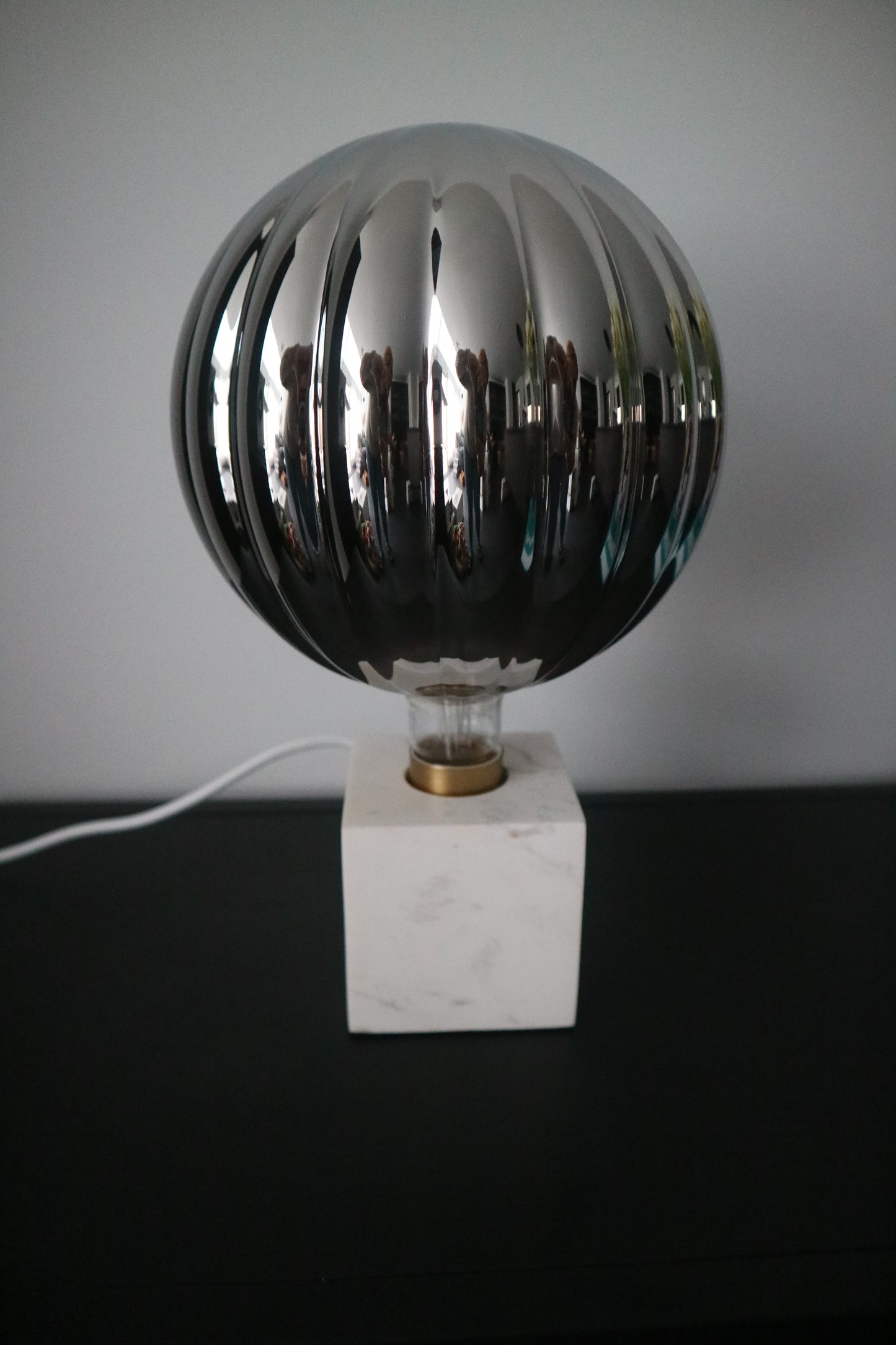 Lova Lamp - Marble White